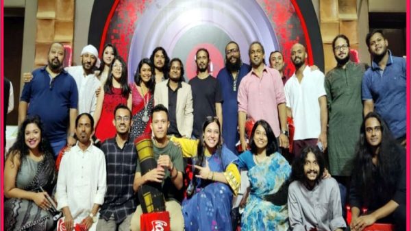 ১৯৪৬-১৯৪৮ সালে তেভাগা আন্দোলন নিয়ে ‘হেই সামালো’ গানটি লিখে সুর করেছেন সলিল চৌধুরী।