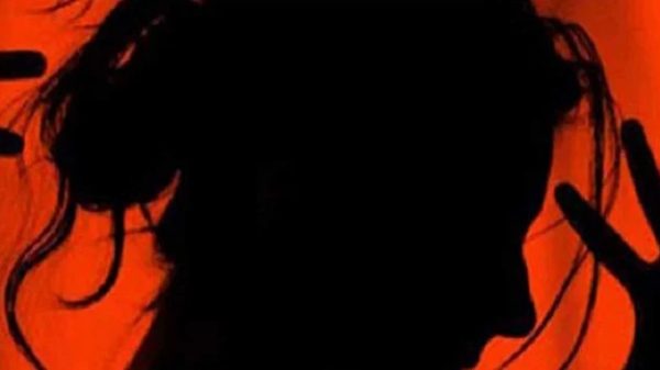 সৌদিতে অত্যাচার-নির্যাতনের শিকার তরুণী দেশে ফিরলেন