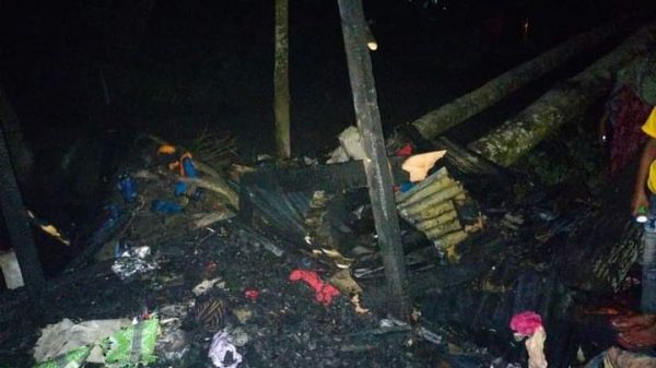 বানারীপাড়ায় দোকান পুড়ে ছাই