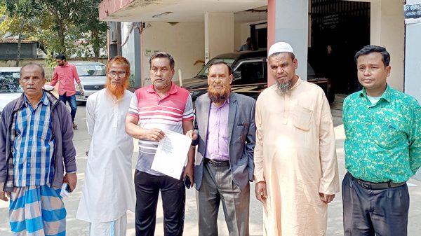 বরিশালে বিড়ি শ্রমিকদের ৬ দফা দাবিতে স্মারকলিপি