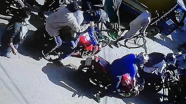 জঙ্গি ছিনতাই মামলায় আসামি ঈদীর আত্মসমর্পণ