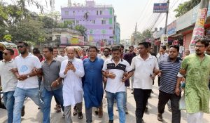 বরিশাল : যেভাবে রাজপথ দখলে নিল সাদিক বিরোধীরা