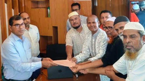 বরিশাল সিটি নির্বাচন : মেয়র পদে স্বতন্ত্র প্রার্থী সাংবাদিক আসাদুজ্জামান