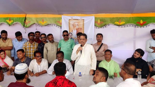 গত দশ বছরেও বরিশালবাসী কোন মানবিক সেবা পায়নি : মেয়র প্রার্থী খোকন সেরনিয়াবাত