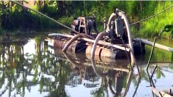 গৌরনদীতে অবৈধভাবে বালু উত্তোলণ বন্ধ