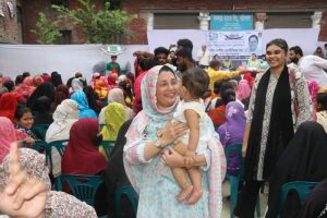 বরিশাল সিটি : ভোটের মাঠে জনপ্রিয়তায় শীর্ষে খোকন সেরনিয়াবাত