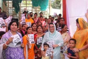 বরিশাল সিটি : ভোটের মাঠে জনপ্রিয়তায় শীর্ষে খোকন সেরনিয়াবাত