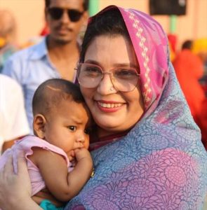 বরিশাল সিটি : ভোটের মাঠে জনপ্রিয়তায় শীর্ষে খোকন সেরনিয়াবাত