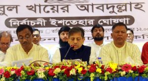 বরিশাল সিটি : ভোটের মাঠে জনপ্রিয়তায় শীর্ষে খোকন সেরনিয়াবাত