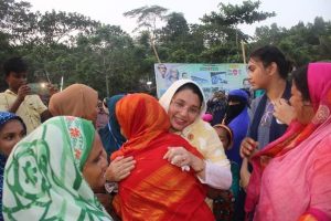 বরিশাল সিটি : ভোটের মাঠে জনপ্রিয়তায় শীর্ষে খোকন সেরনিয়াবাত