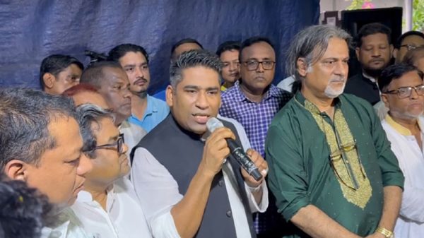 বরিশাল ফিরে নেতাকর্মীদের যা বললেন মেয়র সাদিক