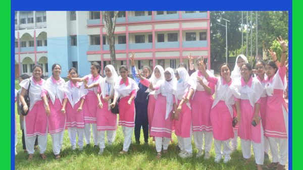 বরিশাল বোর্ডে এবারও এগিয়ে মেয়েরা