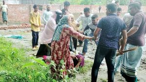 বরিশালে ভূমি সন্ত্রাসী সার্ভেয়ার মোতালেব চক্রের সাঙ্গপাঙ্গ কারা?