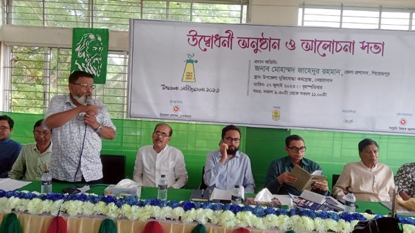 স্বরূপকাঠিতে সাহিত্য মেলা : কবি সাহিত্যিকদের মিলন মেলায় পরিণত