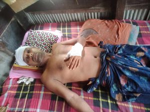 ‍বানারীপাড়ায় অন্তঃসত্ত্বা নারী ও স্বামীকে কুপিয়ে জখম, কে এই সন্ত্রাসী মনির?