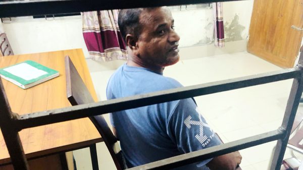 বাউফলে ম্যাজিস্ট্রেটের কাছ থেকে আসামি ছিনতাই : আ'লীগ নেতা আটক