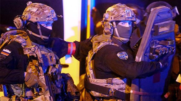 মস্কোতে কনসার্টে হামলা : নিহত বেড়ে ১৪৩, সন্দেহভাজন বন্দুকধারীসহ গ্রেফতার ১১