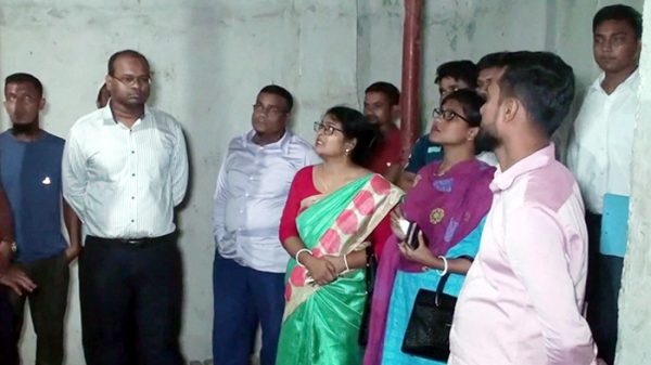 বরিশালেে কোল্ড স্টোরেজে ডিম মজুদ, ৬ পাইকারকে জরিমানা