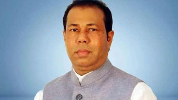 যুক্তরাষ্ট্রে পালিয়ে গেলেন ৪০০ কোটি টাকার মালিক পিয়ন জাহাঙ্গীর