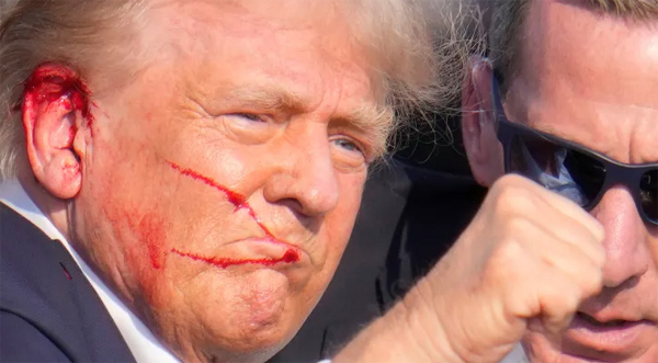 কানে গুলি লাগার পর জুতা খুঁজছিলেন ট্রাম্প