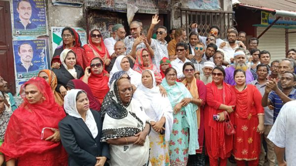 খালেদা জিয়ার মুক্তিতে ব‌রিশা‌লে বিএনপির আনন্দ মিছিল