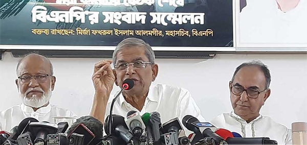 অন্তর্বর্তী সরকারের নেতৃত্বে ইউনূস? যা বললেন মির্জা ফখরুল