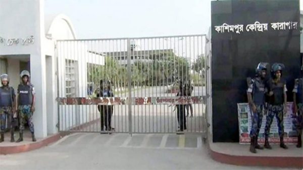 কাশিমপুর কারাগার থেকে পালিয়েছে ২০৯ বন্দি, গুলিতে জঙ্গিসহ নিহত ৬