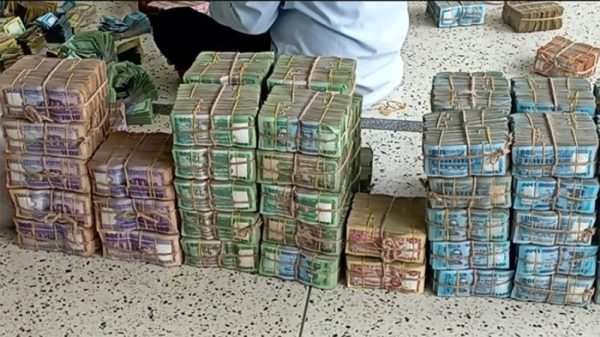 পাগলা মসজিদের দানবাক্সে মিললো ৭ কোটি ২২ লাখ টাকা