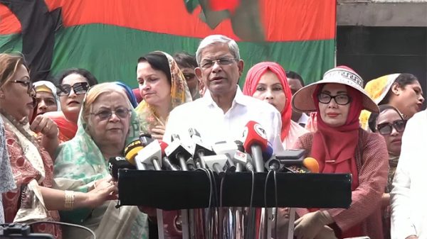 পার্শ্ববর্তী দেশগুলোর সঙ্গে ভারত সবসময় ‘প্রভুত্বসুলভ রাজনীতি’ করছে : মির্জা ফখরুল