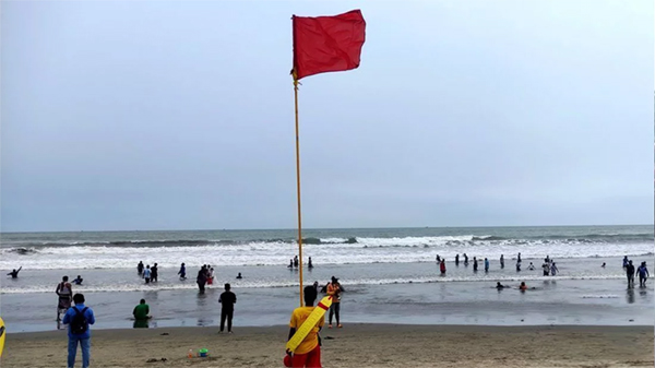 সাগরে নিম্নচাপ, বন্দরে তিন নম্বর সংকেত