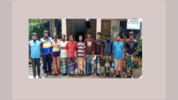 বাউফলে ইলিশ শিকারের দায়ে ৯ জেলের কারাদণ্ড