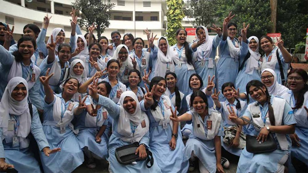 পরীক্ষা না দিয়েও পাস, তবুও ফল নিম্নমুখী