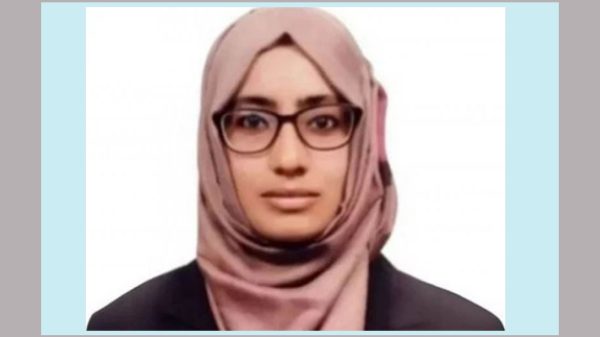 বরখাস্ত ম্যাজিস্ট্রেট ঊর্মির বিরুদ্ধে রাষ্ট্রদ্রোহ ও হাজার কোটি টাকার মানহানির মামলা