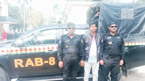 নেছারাবাদে চাঞ্চল্যকর জাফর হত্যা মামলার আসামি গ্রেপ্তার