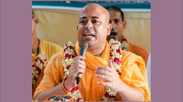 চিন্ময়সহ ১৬৪ জনের বিরুদ্ধে হত্যাচেষ্টা মামলা, ওসিকে তদন্তের নির্দেশ