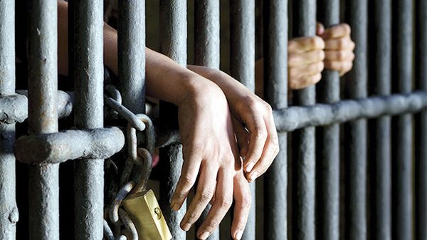 দেশে ৬৯ কারাগারের ১৭টি ঝুঁকিপূর্ণ