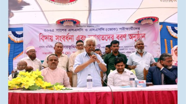 উজিরপুরে এসএসসি পরীক্ষার্থীদের বিদায় অনুষ্ঠানে সরফুদ্দিন সান্টু